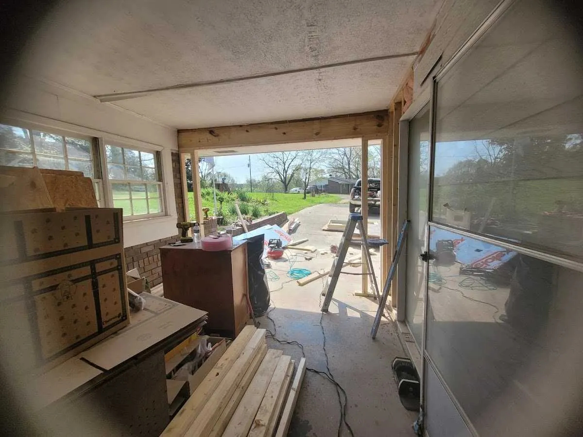 Air movers and dehumidifier for Drying & Dehumidification in Staunton